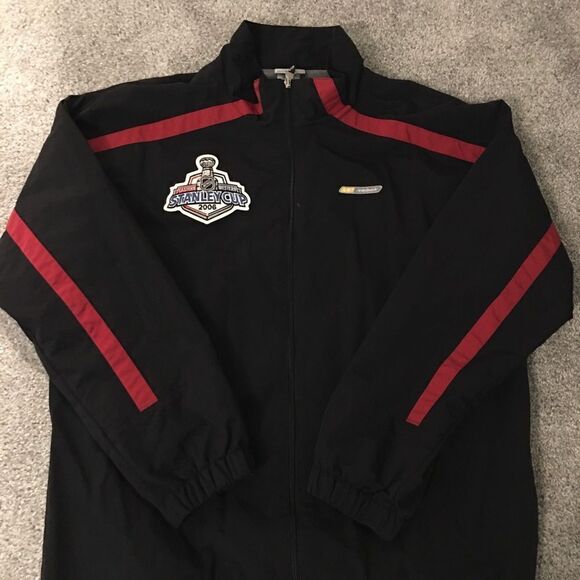 Black Carolina Hurricanes 2006 Stanley Cup Patch NHL mens ice hockey Jacket XL - Picture 1 of 6